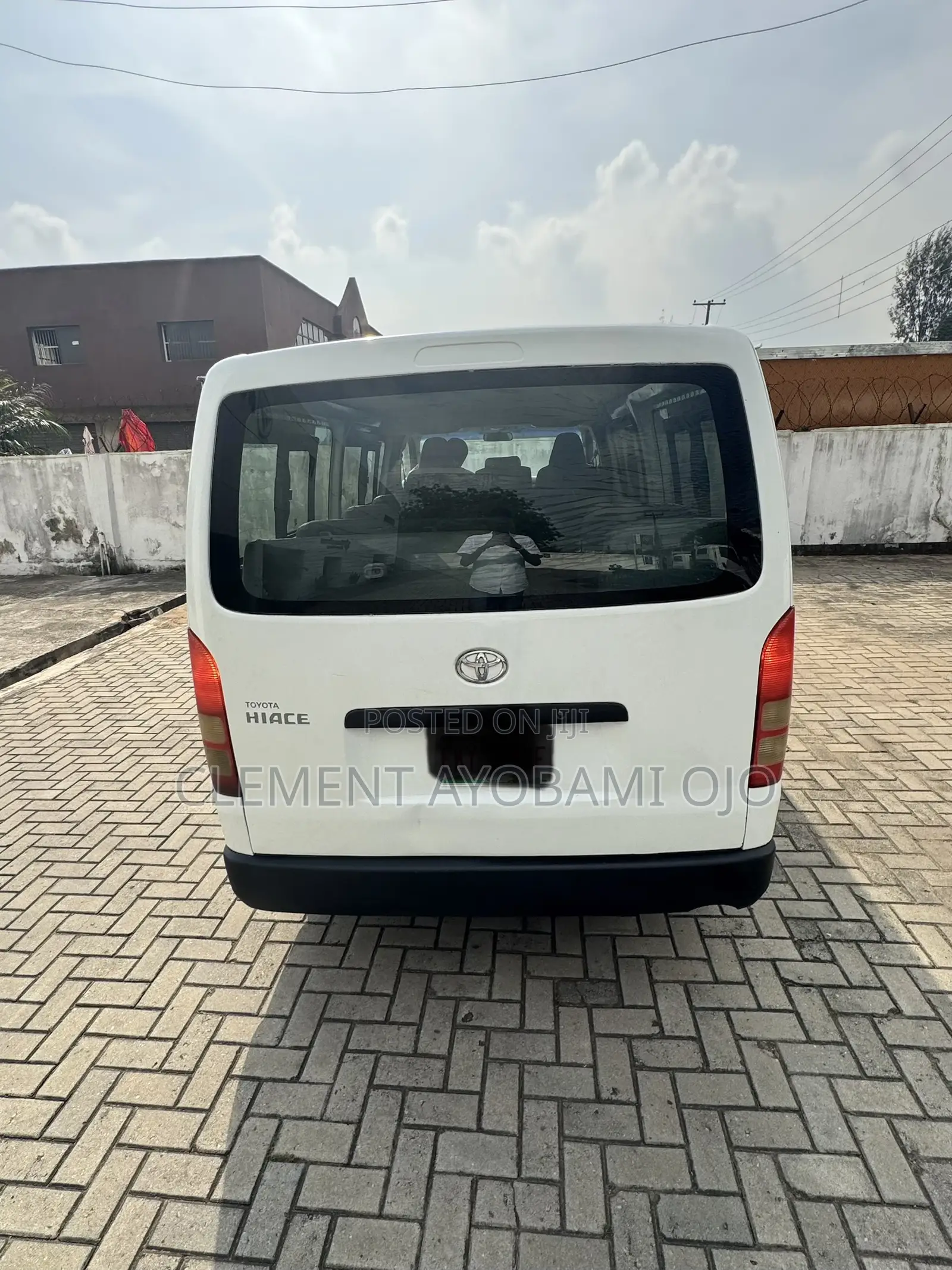 Toyota HiAce 2012 White