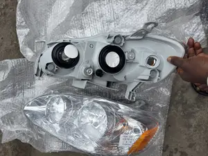 Headlight Toyota Corolla 2007
