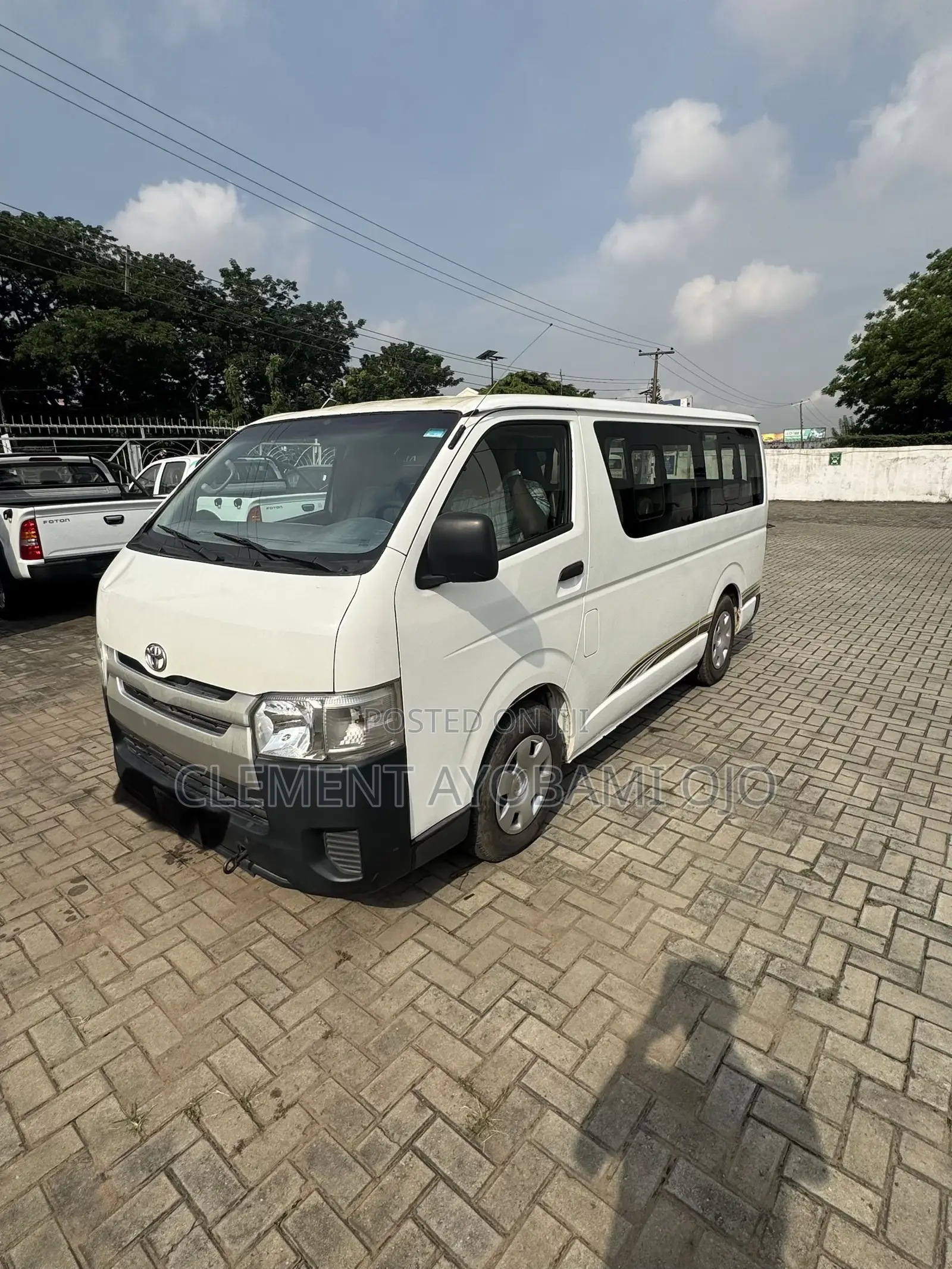 Toyota HiAce 2012 White