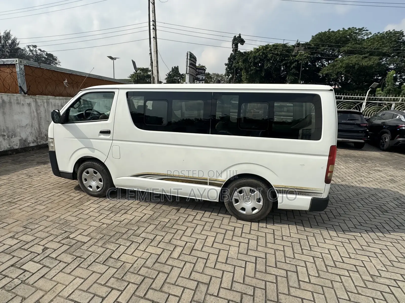 Toyota HiAce 2012 White