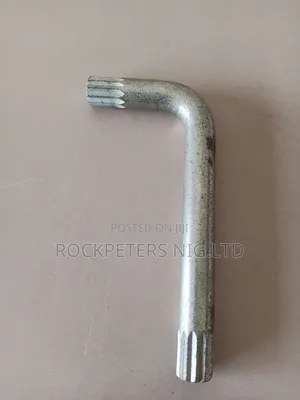 Elora Chrome-vanadium "L" Star Wrench-18mm