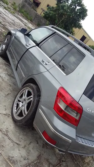 Mercedes-Benz GLK-Class 2012 Silver