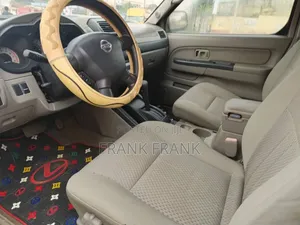 Nissan Xterra Automatic 2003 Gold
