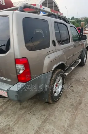 Nissan Xterra Automatic 2003 Gold