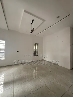 1bdrm Apartment in Chevron for rent