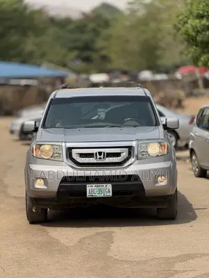 Honda Pilot LX 4dr SUV (3.5L 6cyl 5A) 2010 Silver