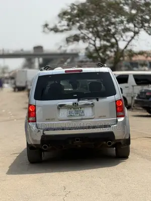 Honda Pilot LX 4dr SUV (3.5L 6cyl 5A) 2010 Silver
