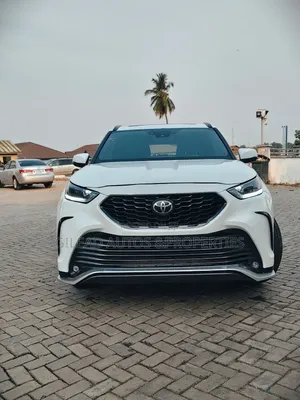 Toyota Highlander XSE 2021 White