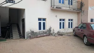 3bdrm Block of Flats in Mikuch Estate, Life Camp for rent