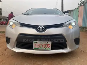 Toyota Corolla LE Plus 4dr Sedan (1.8L 4cyl CVT) 2015 Silver