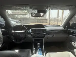 Honda Accord Touring V6 4dr Sedan FWD (3.5L 6cyl 6A) 2017 Gray