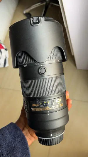 Nikkor Nikon 70-200mm Lense