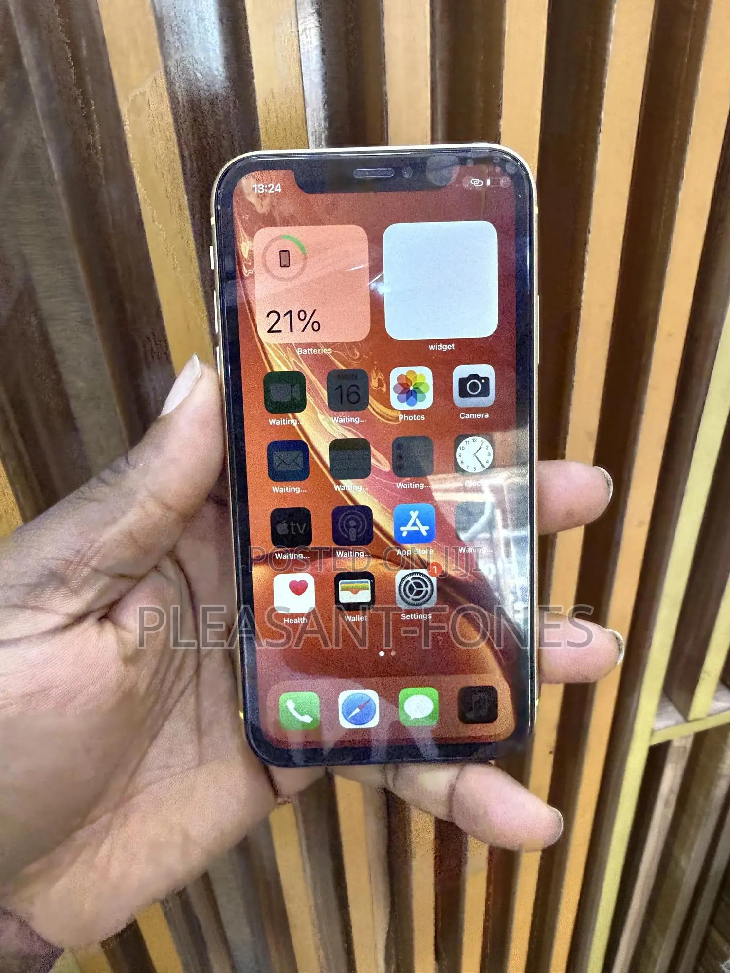 Apple iPhone XR 64 GB Yellow