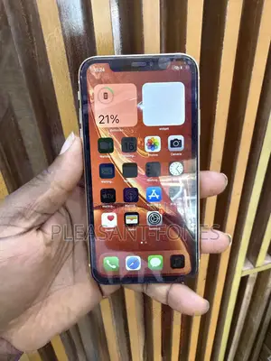 Apple iPhone XR 64 GB Yellow