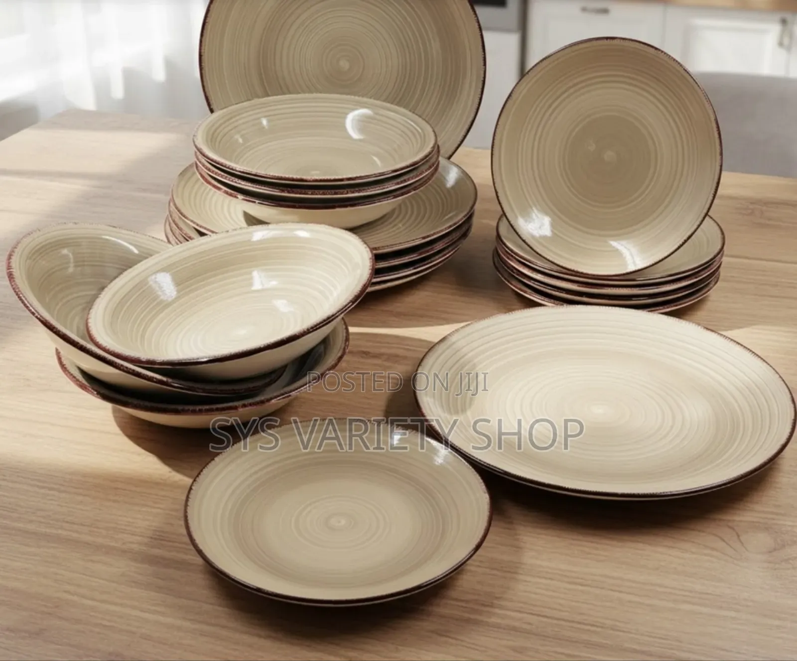 18 Ceramic Dinnerware Set