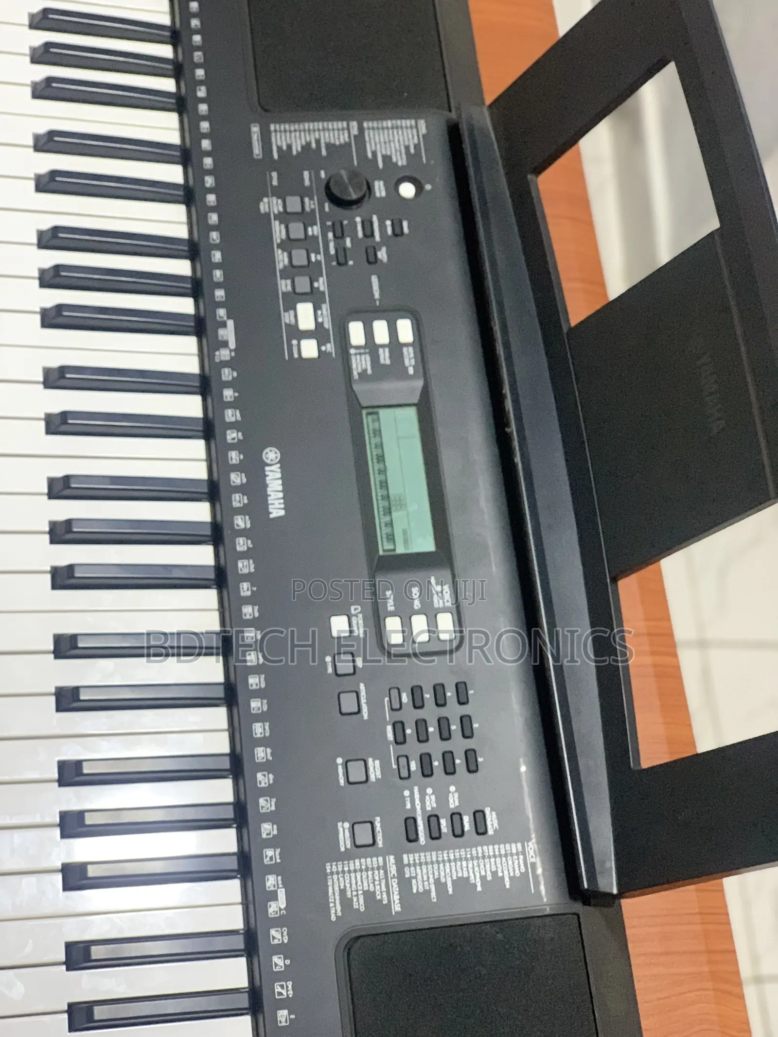Yamaha Psr- E373 Keyboard