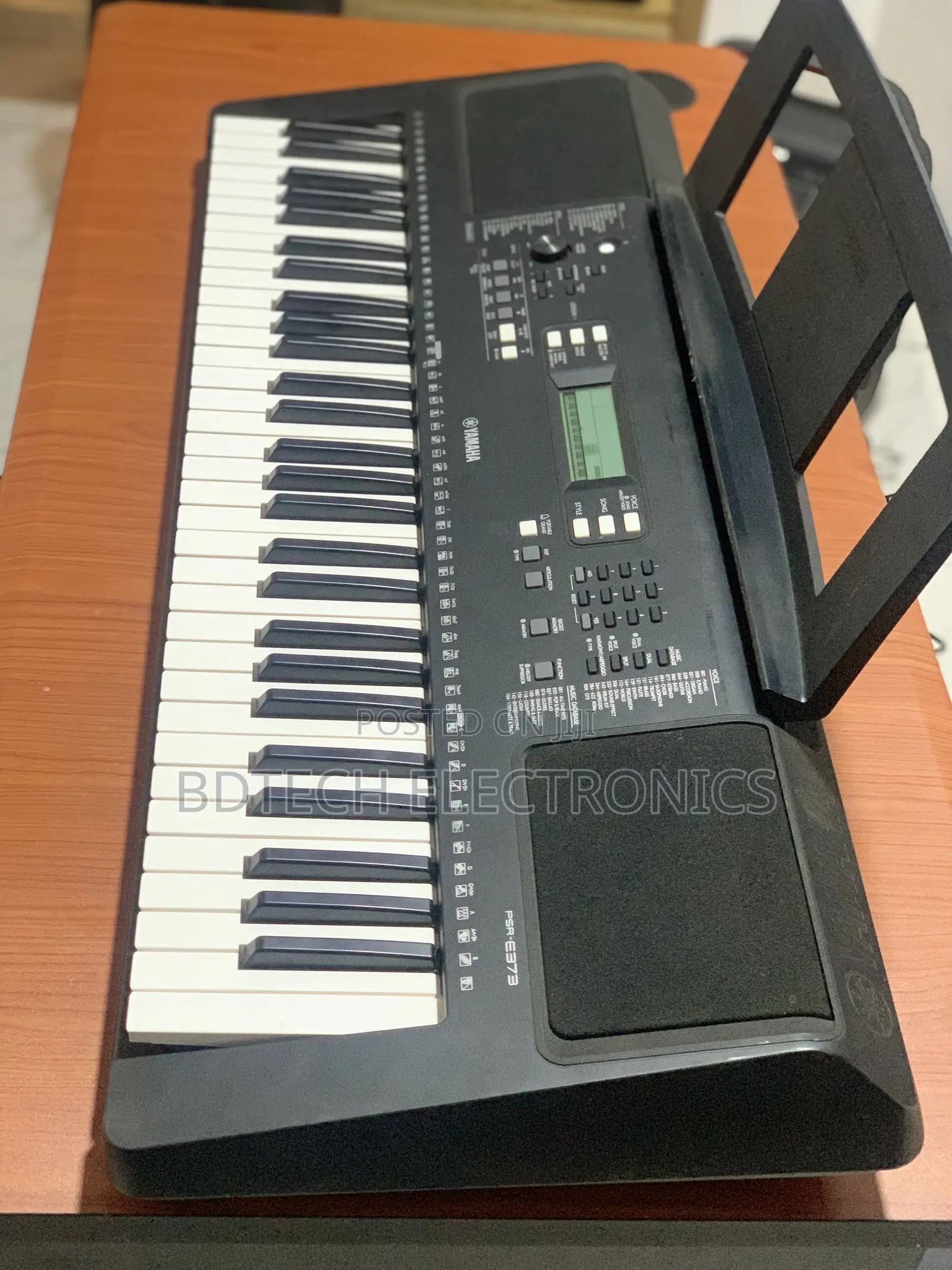Yamaha Psr- E373 Keyboard