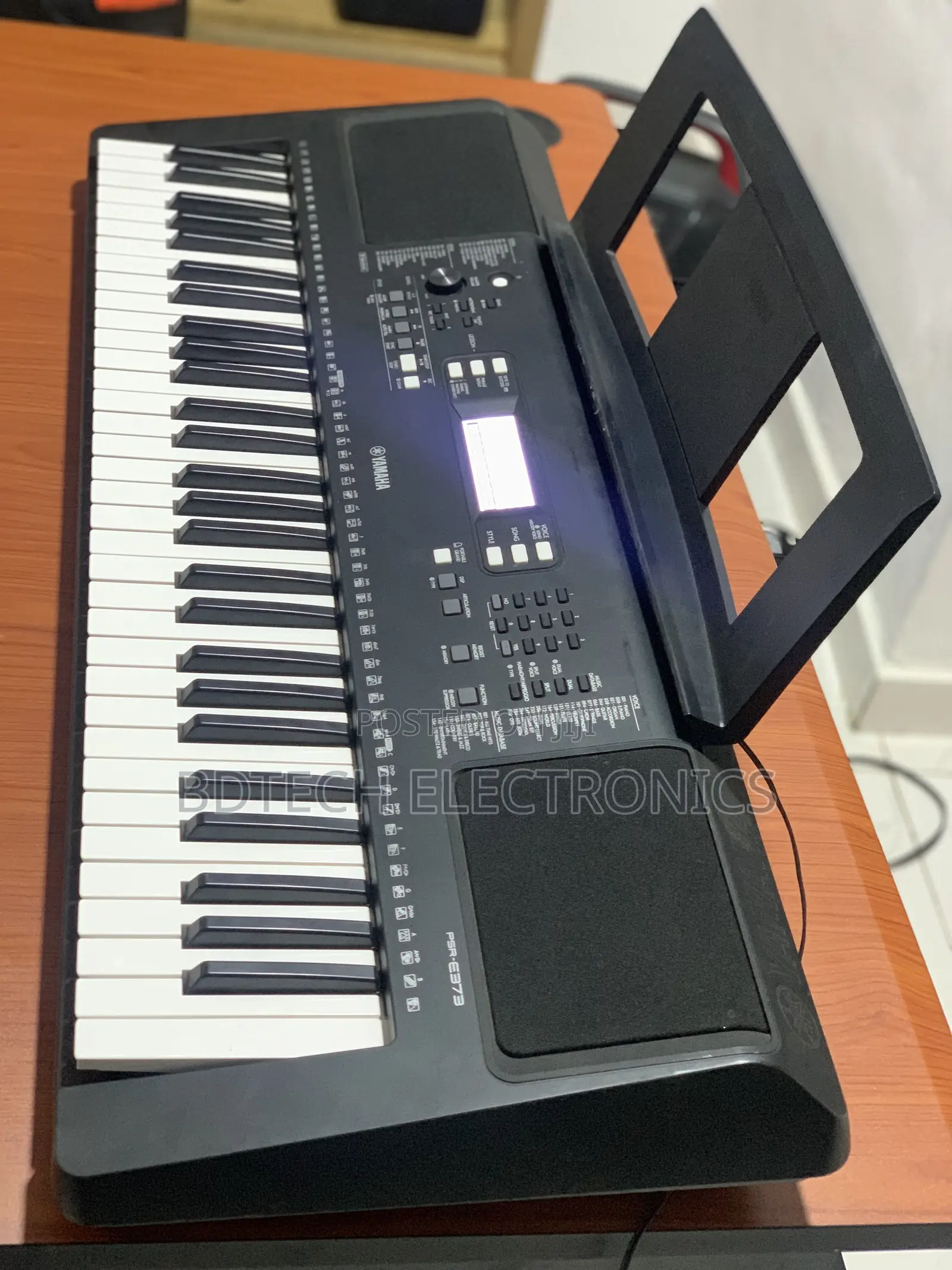 Yamaha Psr- E373 Keyboard