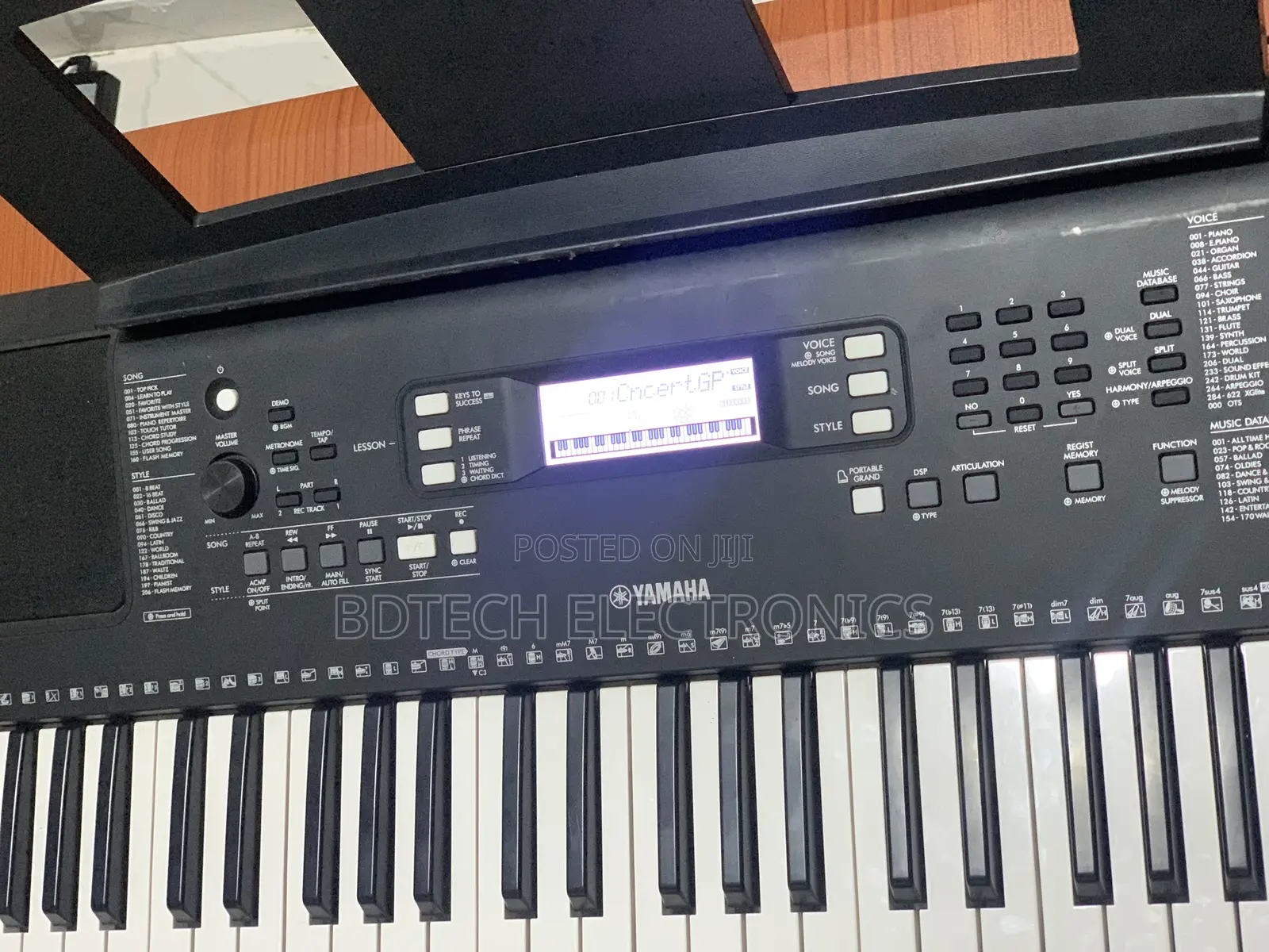 Yamaha Psr- E373 Keyboard