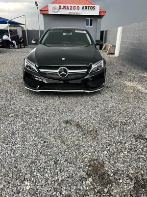 Mercedes-Benz C300 2016 Black
