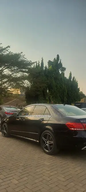 Mercedes-Benz E350 Base BlueTec Sedan (3.0L 6cyl 7A) 2011 Black