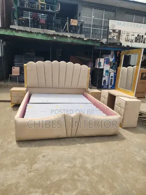 Complete Set of 6by7 Upholstery Padded Bed