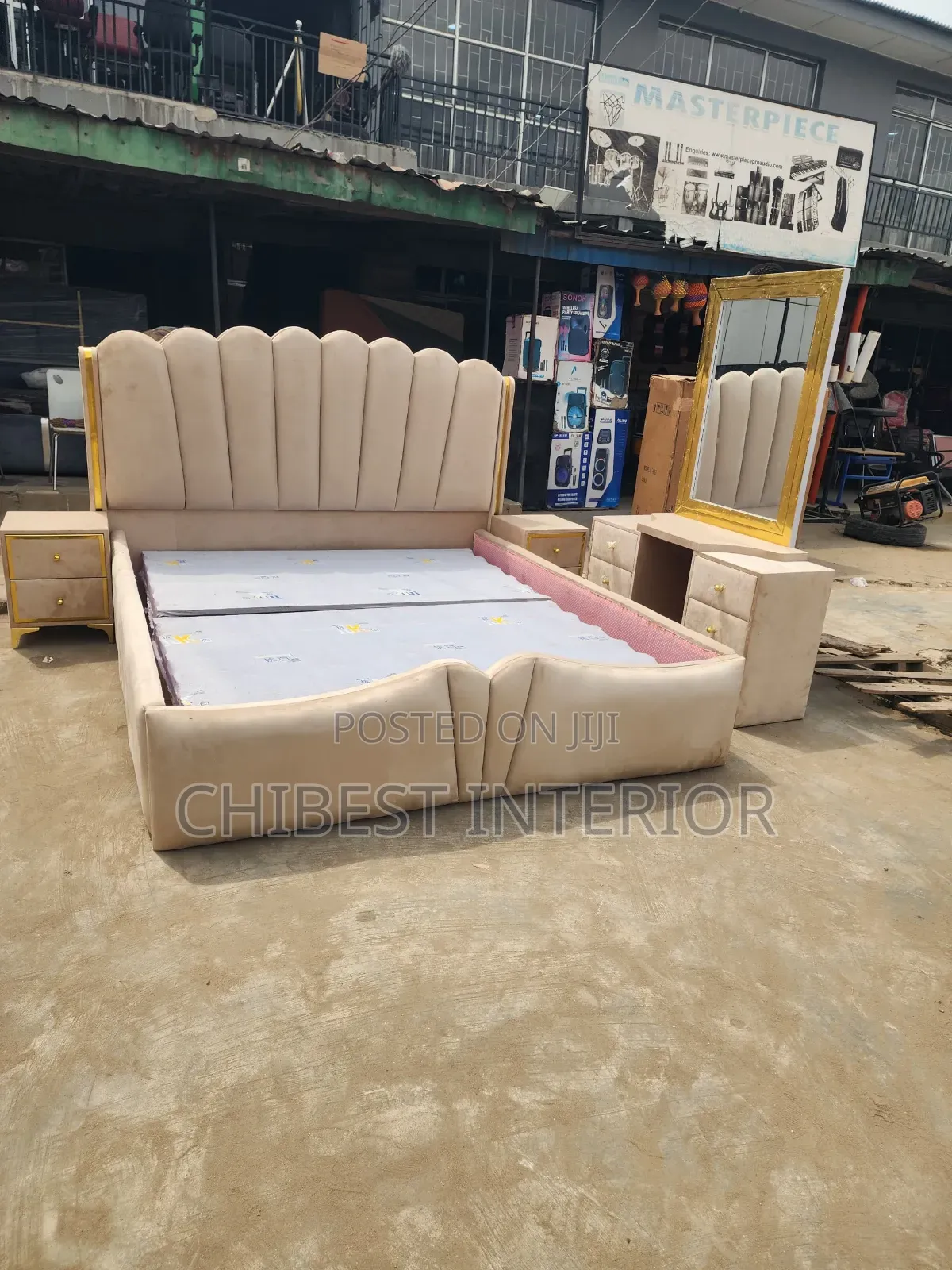 Executive King Size Complete Set of Padded Bed.