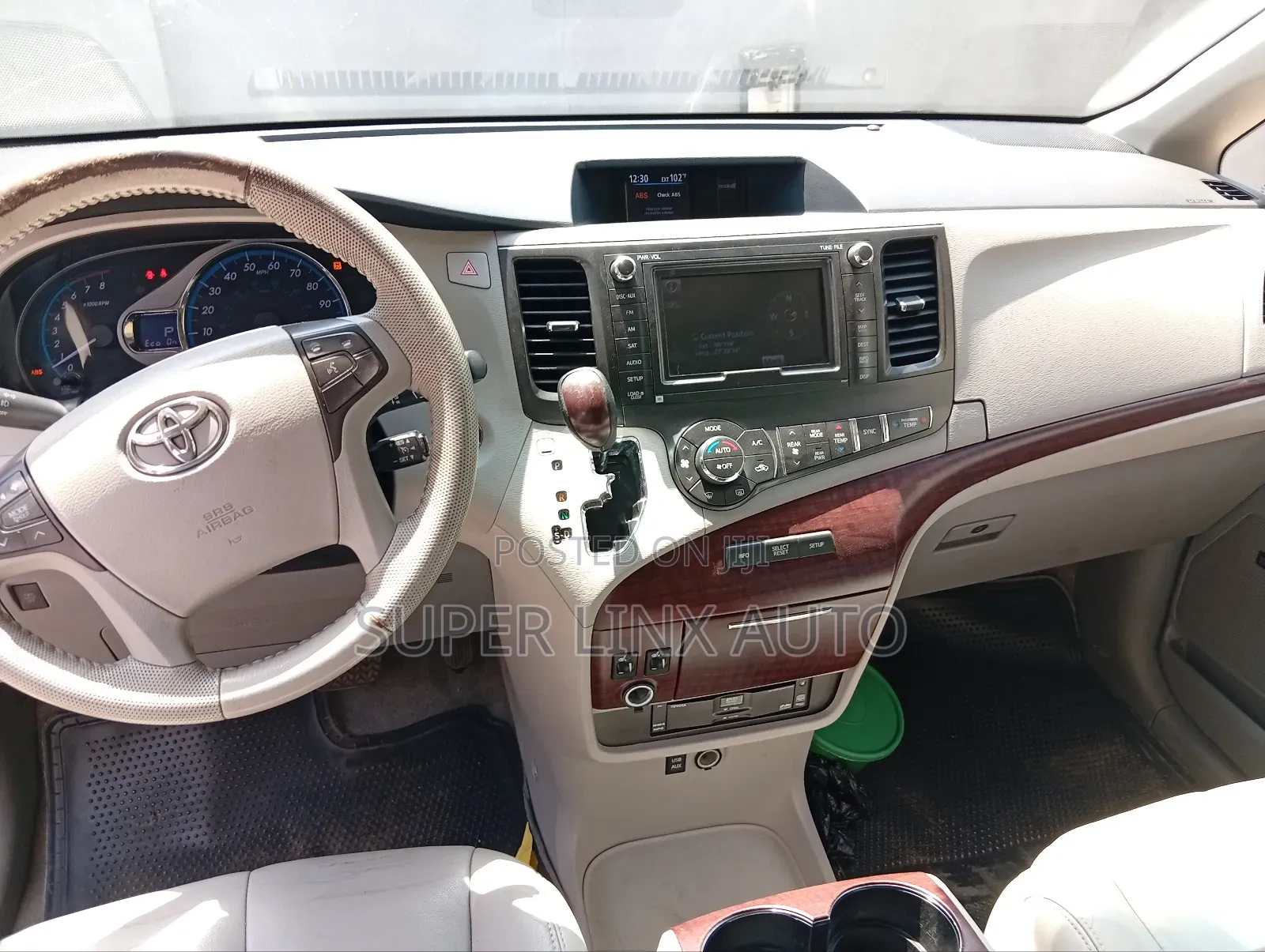 Toyota Sienna 2016 Silver