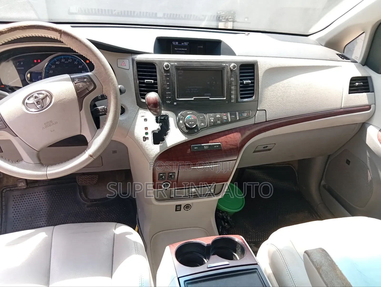 Toyota Sienna 2016 Silver
