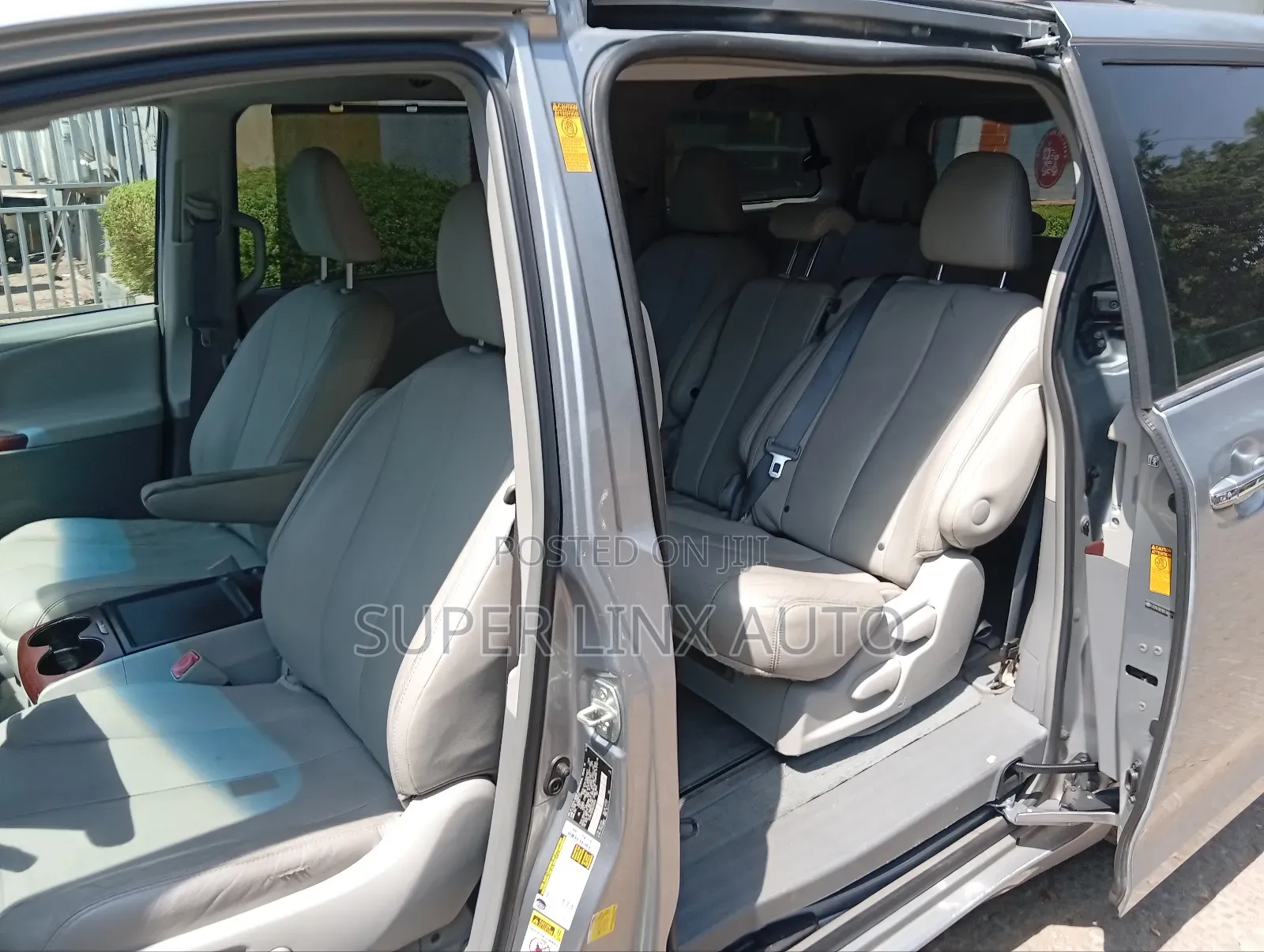 Toyota Sienna 2016 Silver