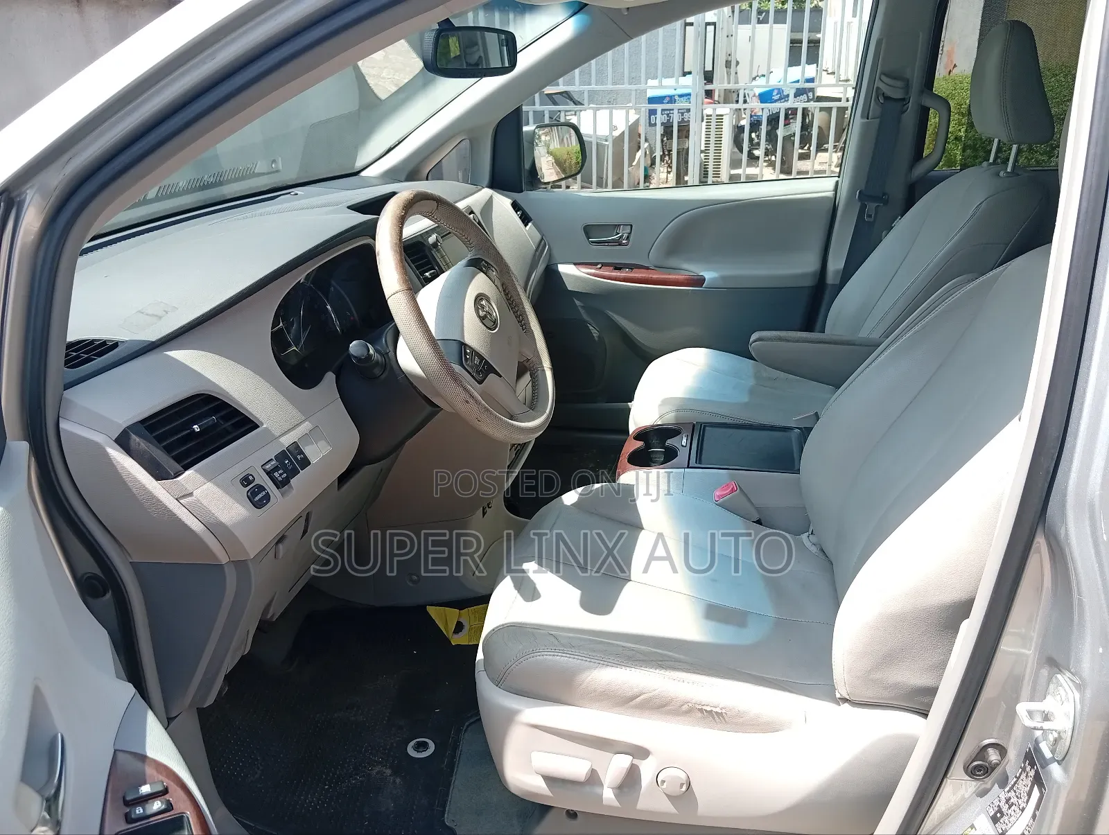 Toyota Sienna 2016 Silver