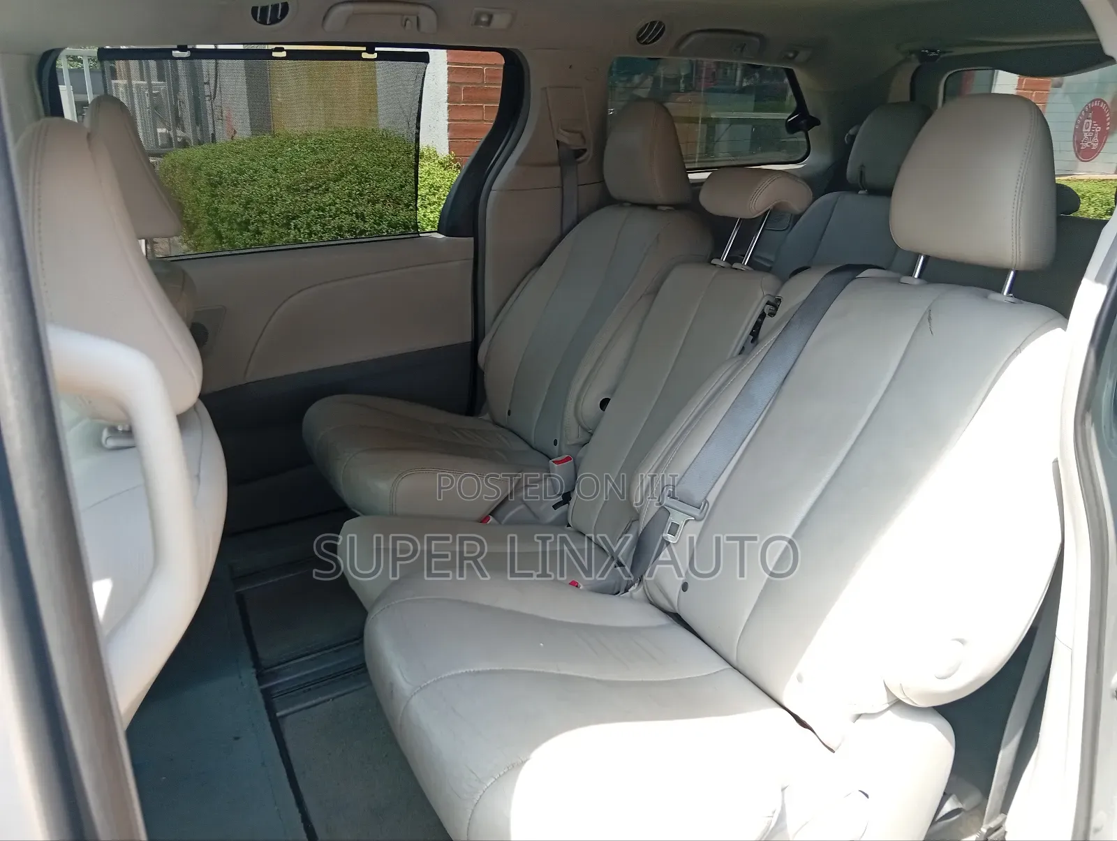 Toyota Sienna 2016 Silver