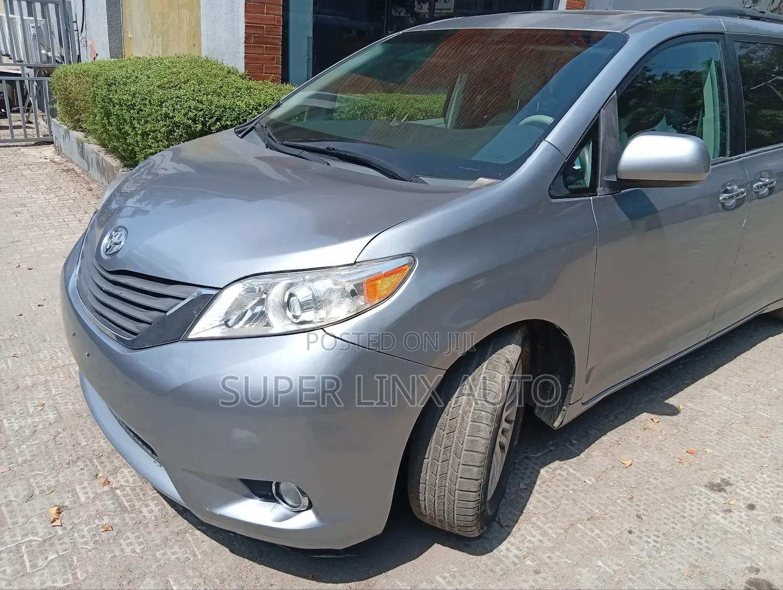 Toyota Sienna 2016 Silver
