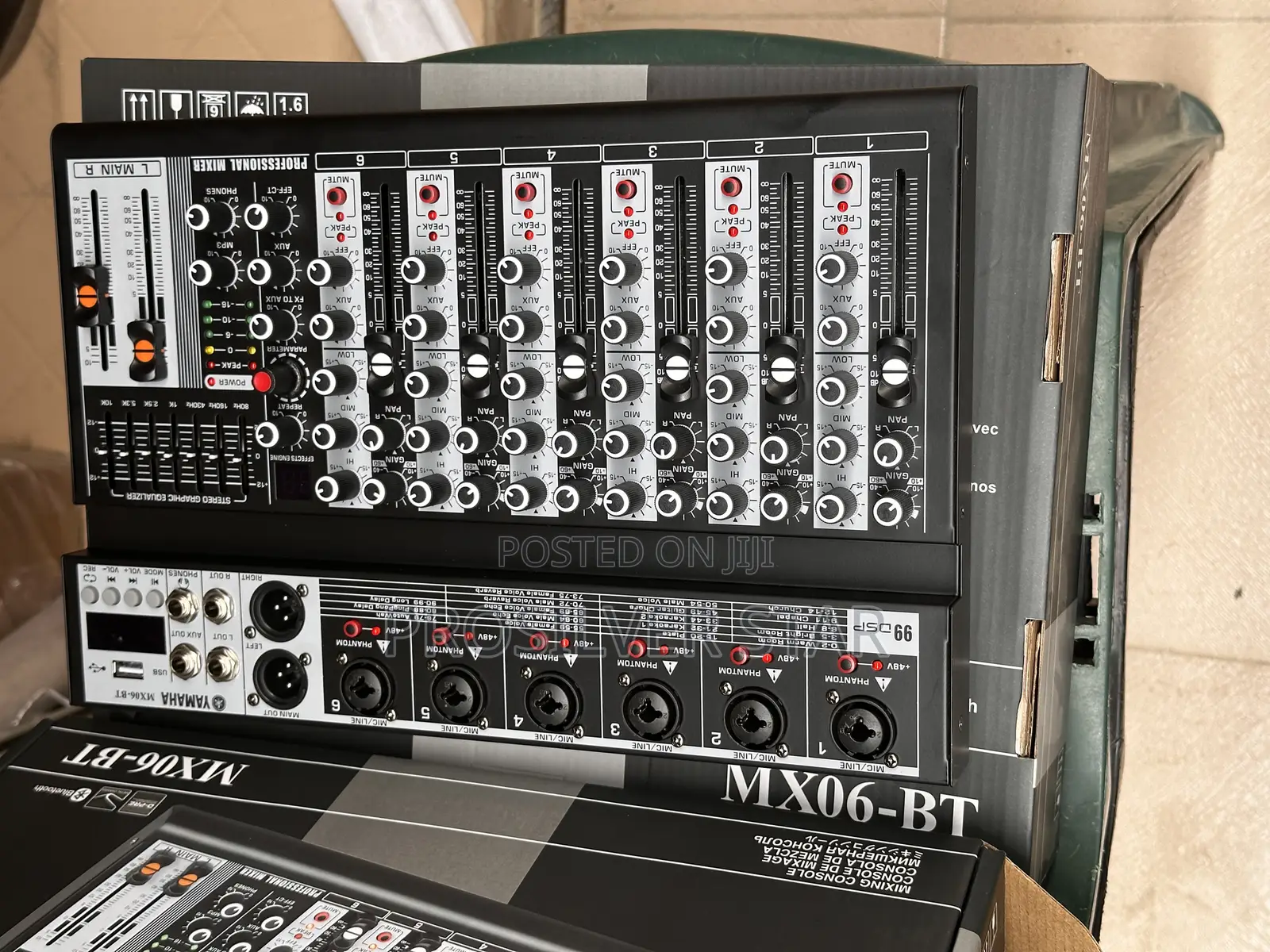 Yamaha Mc-O6 Professional Mixer