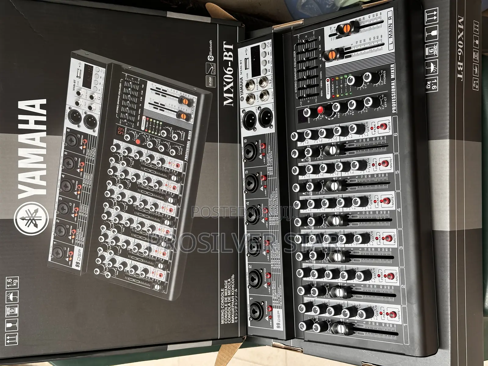 Yamaha Mc-O6 Professional Mixer