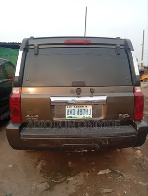 Jeep Commander 5.7 Hemi 2008 Green