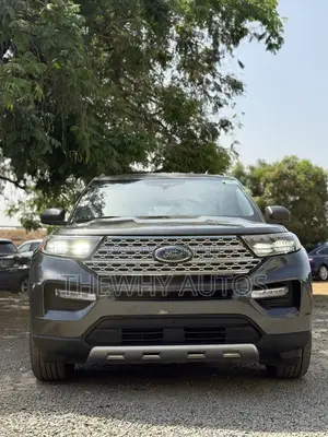 Ford Explorer XLT 4x2 2020 Gray