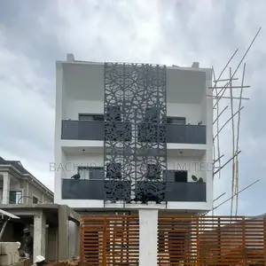 Furnished Studio Apartment in Shomolu / Shomolu for sale