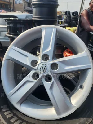 17inch Toyota Camry 2012,2013 Model.