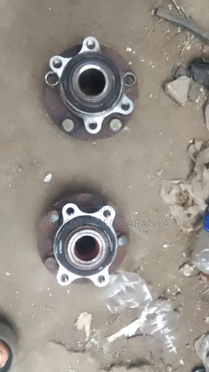 Front Hub for Nissan Rogue 2010