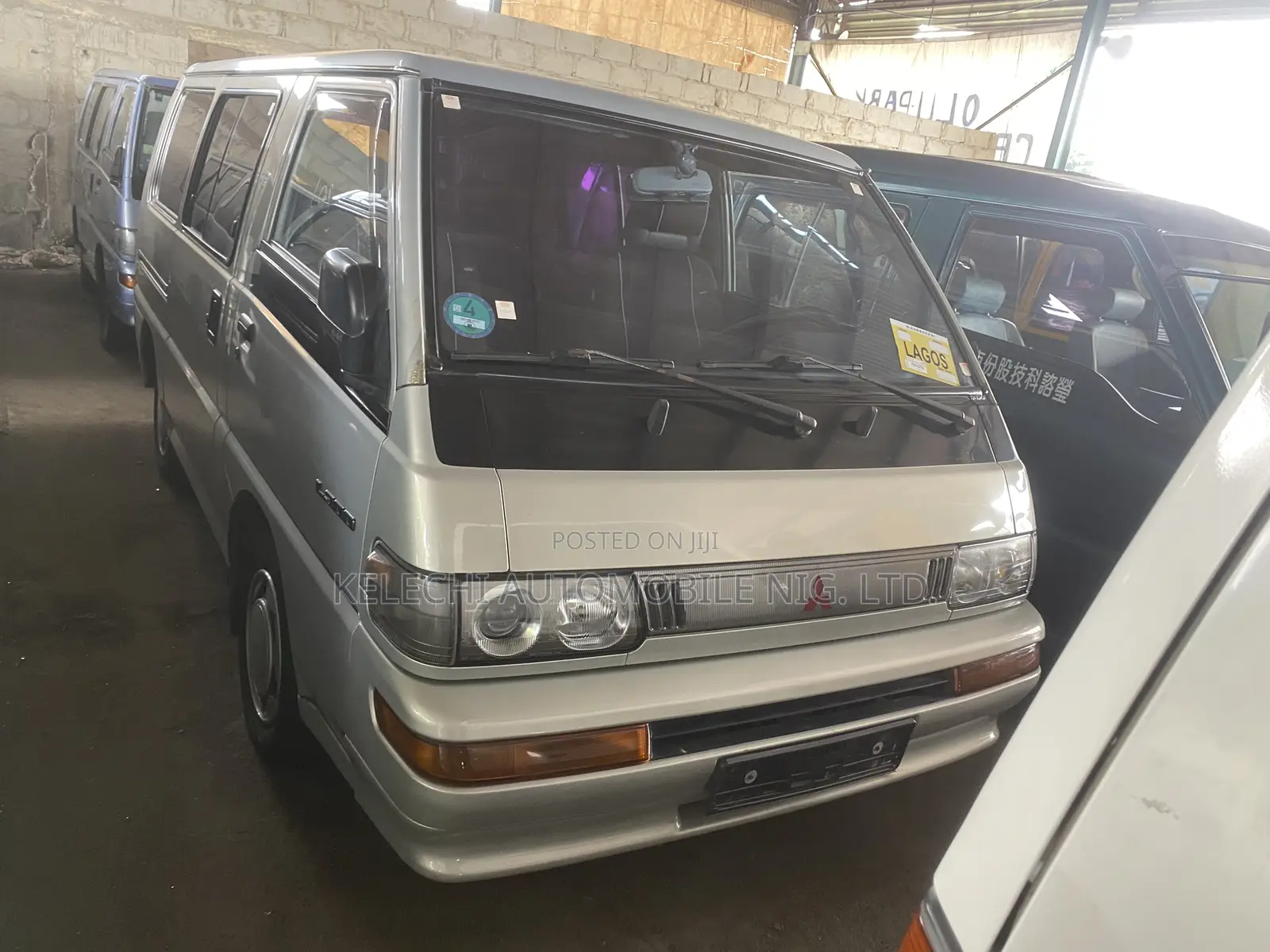 Mitsubishi L300 2002 Grey