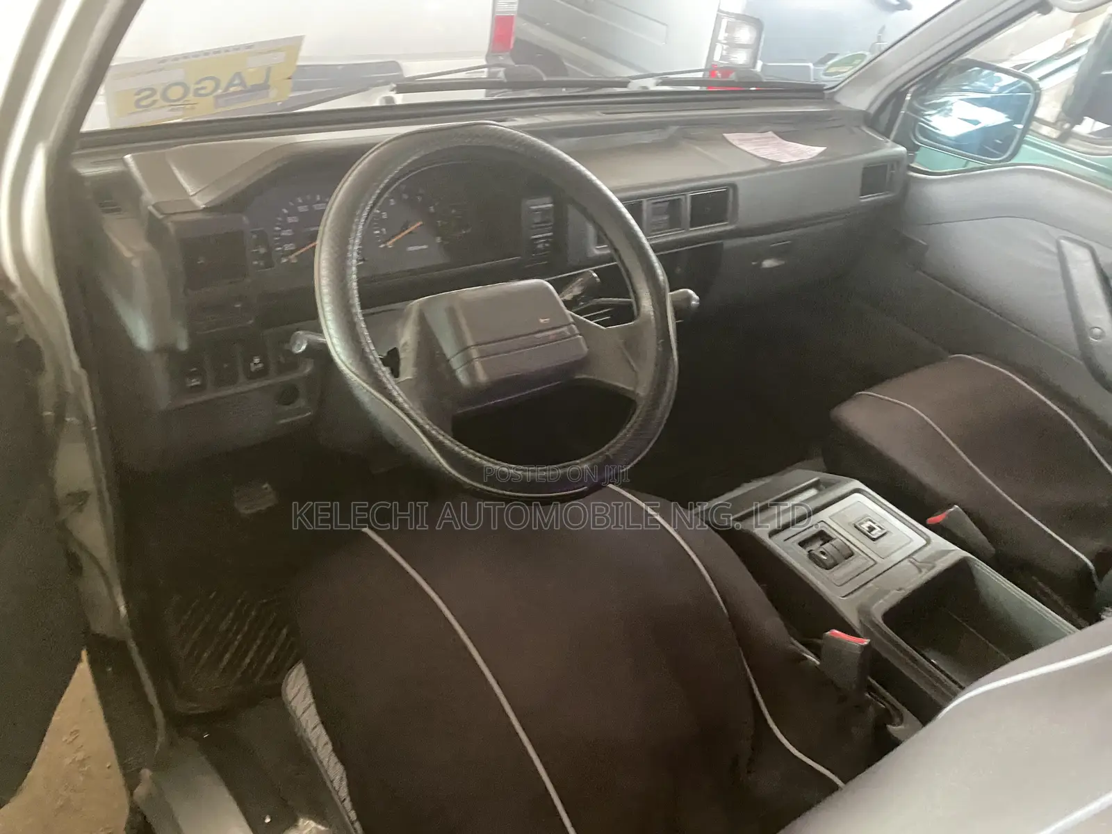 Mitsubishi L300 2002 Grey