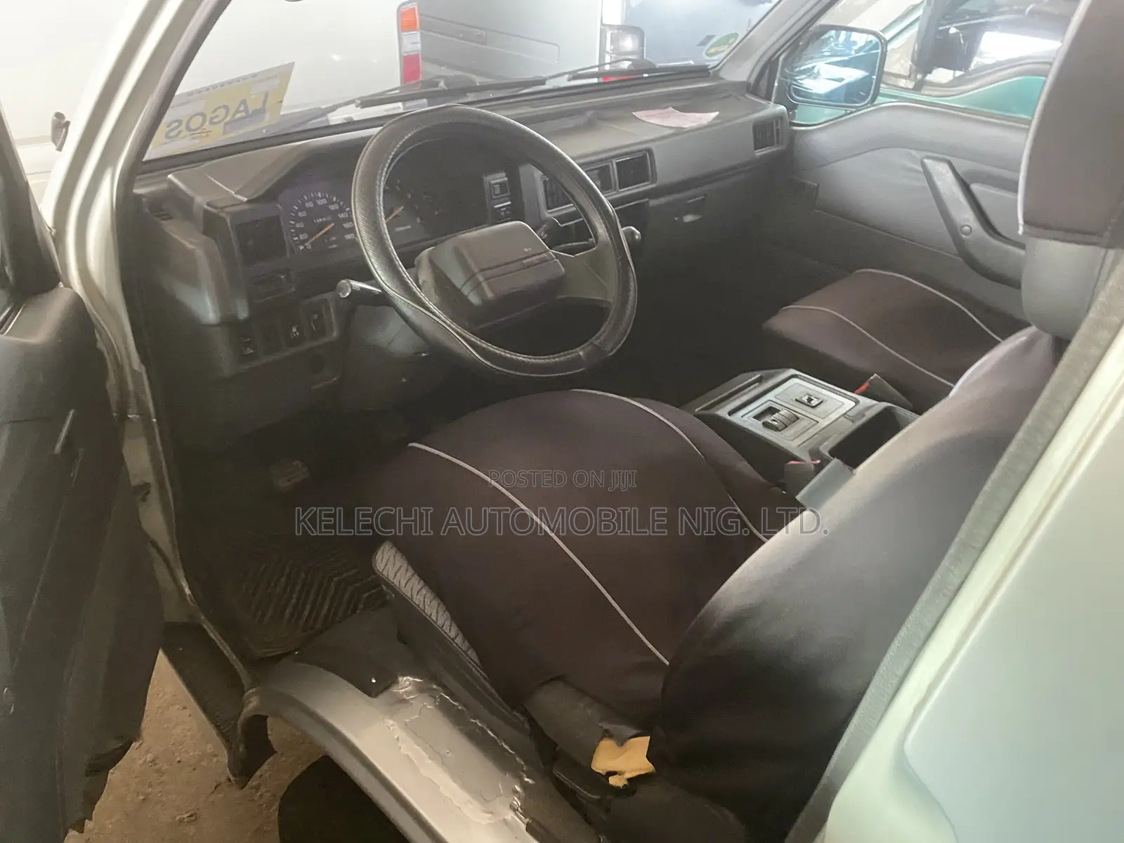 Mitsubishi L300 2002 Grey