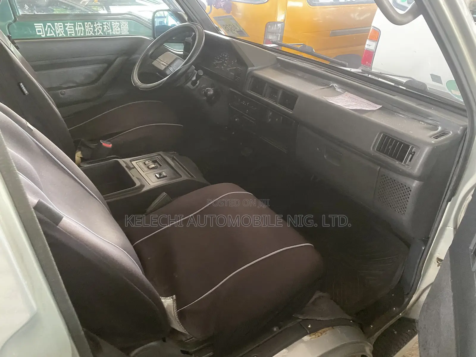 Mitsubishi L300 2002 Grey