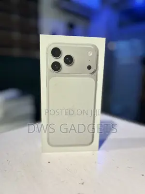New Apple iPhone 17 Pro Max 256 GB Silver