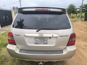 Toyota Highlander 2002 Silver