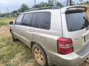 Toyota Highlander 2002 Silver