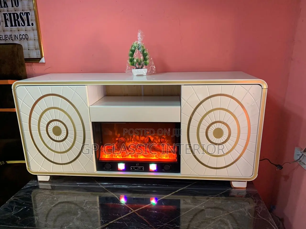 Fireshelf Tv Stand