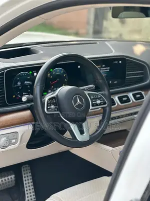 Mercedes-Benz GLS-Class 2022 White