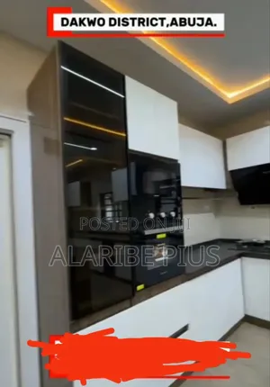 6bdrm Duplex in Estate, Dakwo District for sale